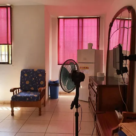Гостевой дом Doramas Private Shared Toilet 3*